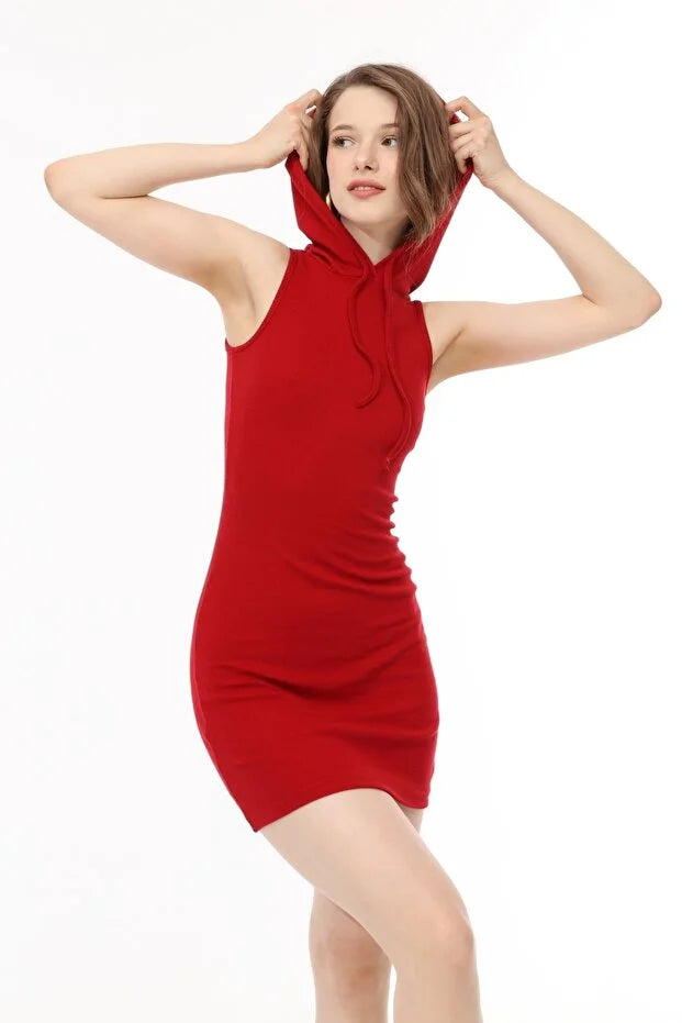 Kadın Kırmızı Kapüşonlu Örme Elbise