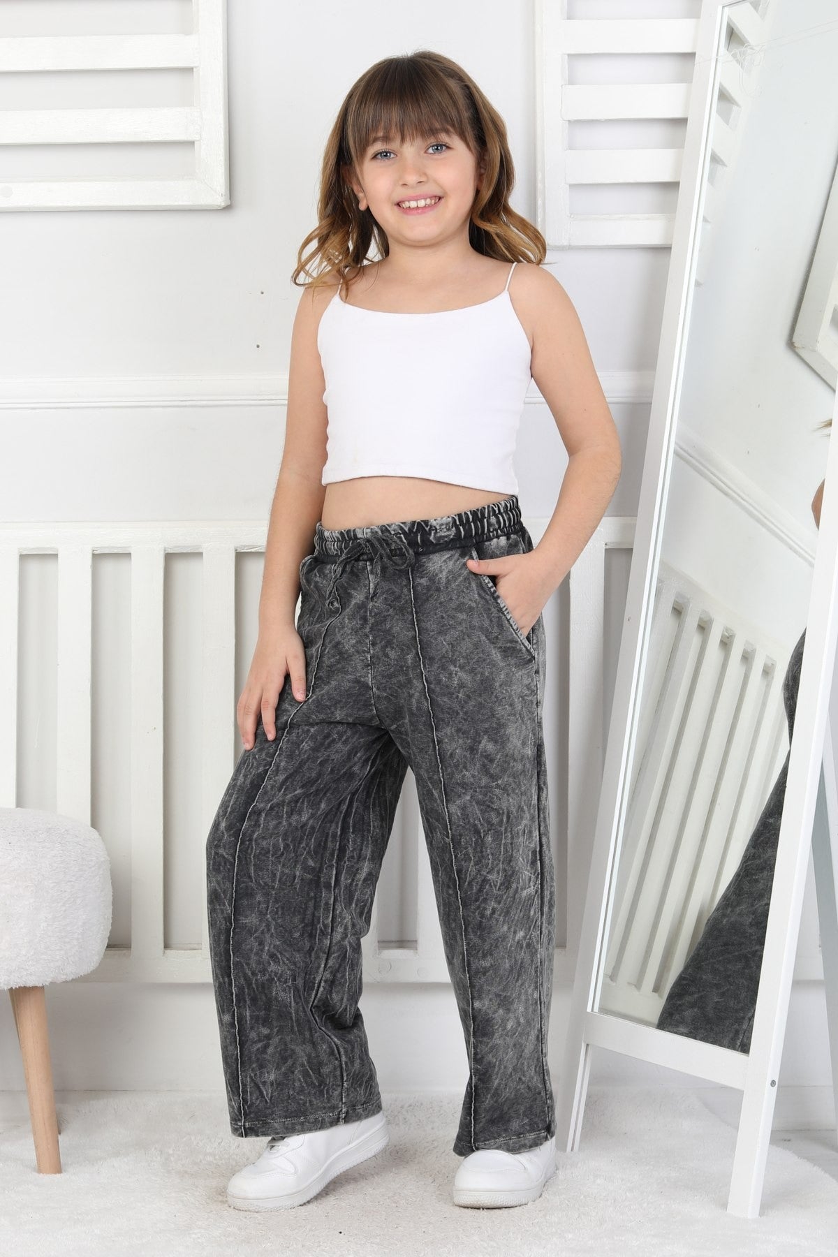 İki İplik Önü Çizgi Detaylı Yıkamalı Kız Çocuk Eşofman Altı