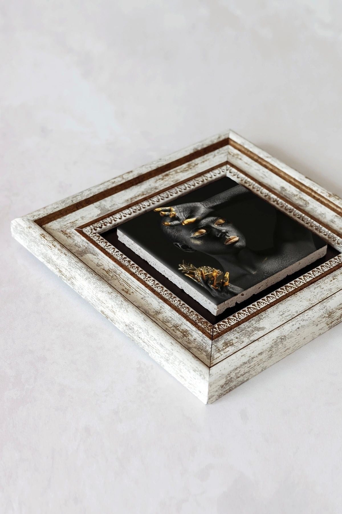 Afrikalı Kadın Çerçeveli Taş Tablo , Çerçeveli Taş Duvar Dekoru-enkcrcvtbl-00108 20 cm