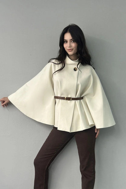 HAKİM YAKA KEMER DETAYLI KAŞE PANÇO