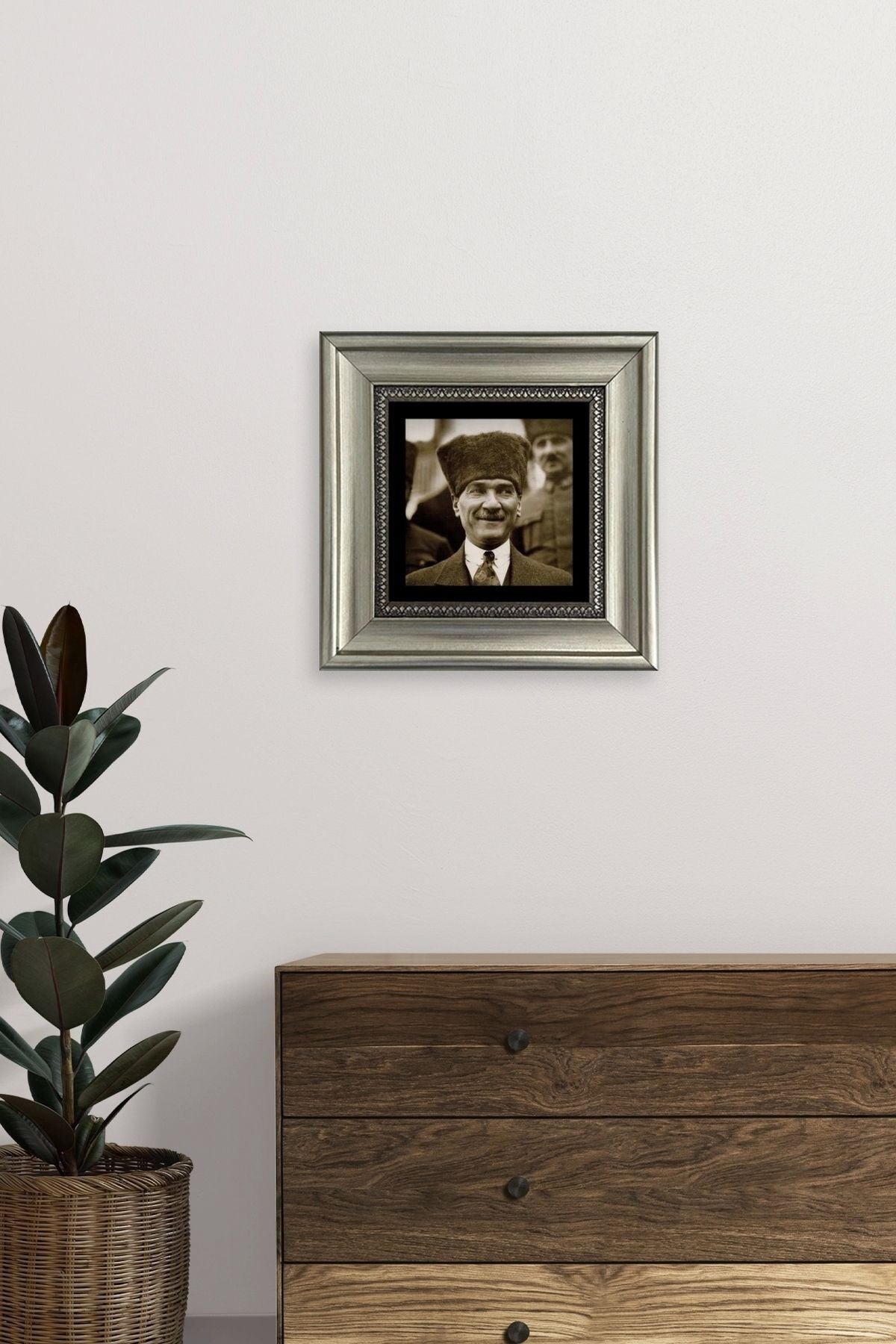 Atatürk Çerçeveli Taş Tablo 20 cm