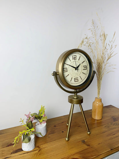 Zentime Eskitme Vintage Üç Ayaklı Masa Saati