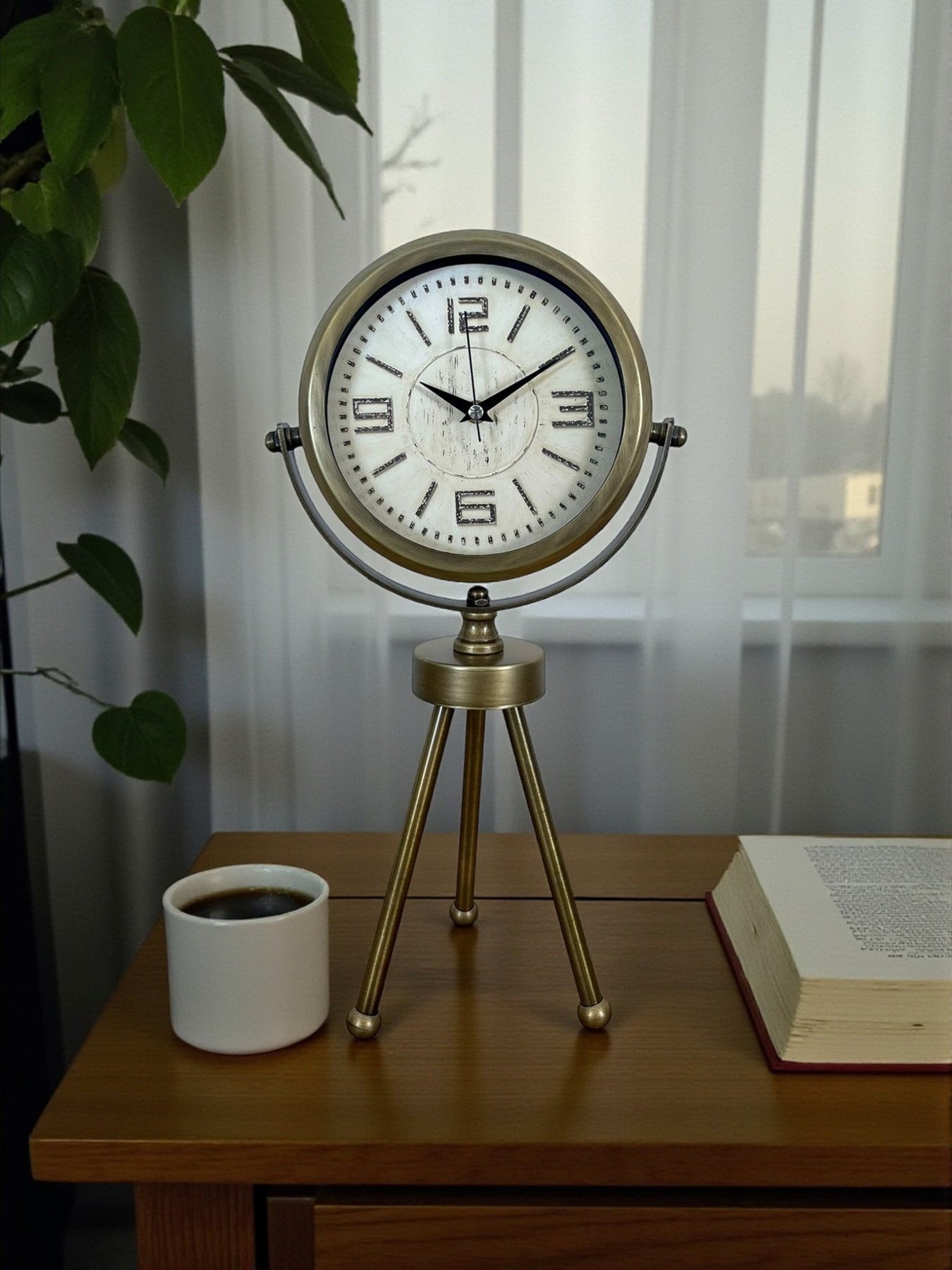 Zentime Eskitme Vintage Üç Ayaklı Masa Saati