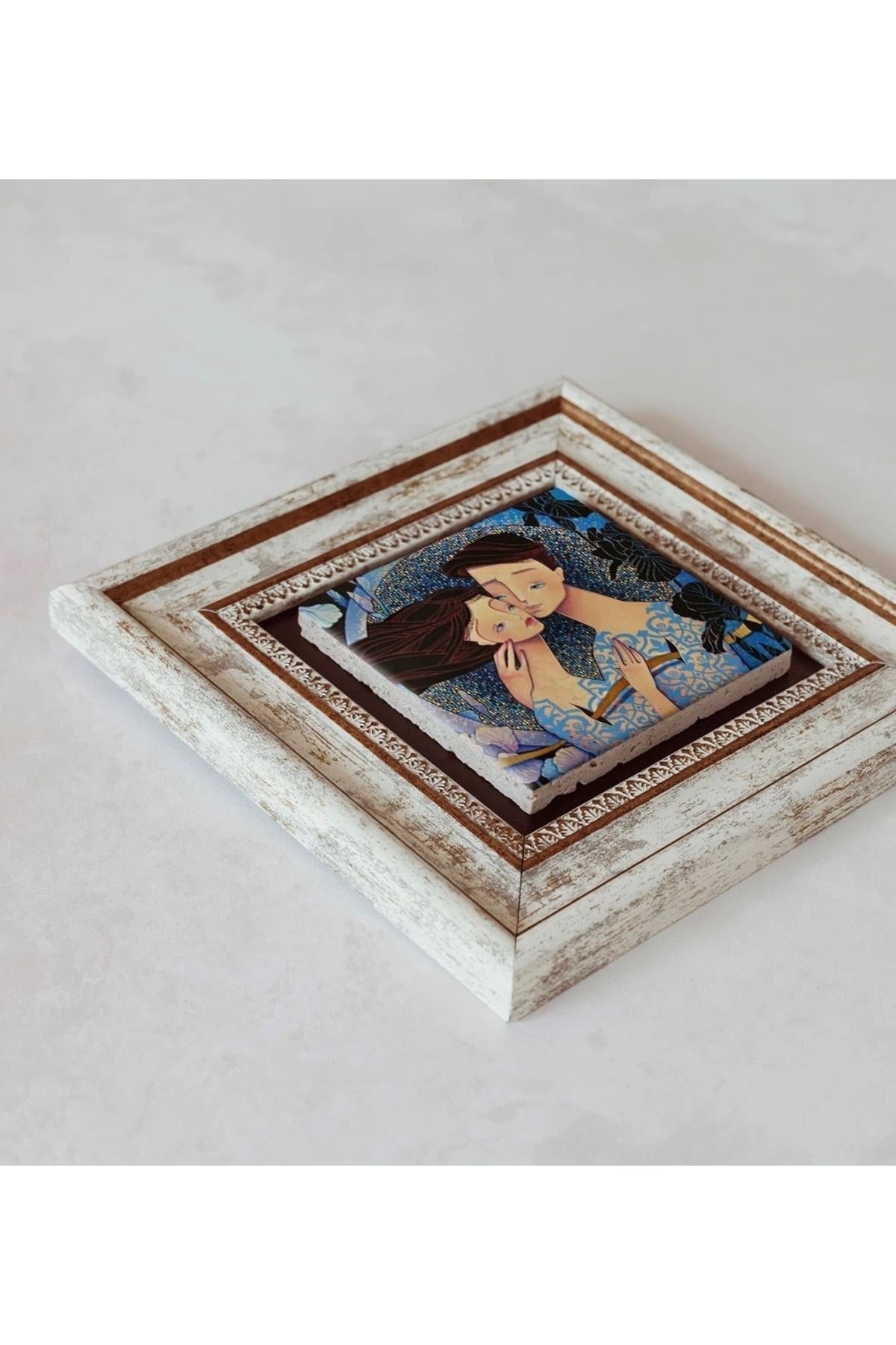 Sarılan Sevgililer Çerçeveli Taş Tablo , Çerçeveli Taş Duvar Dekoru 20 cm