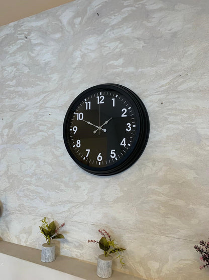 Zentime 40 Cm Siyah Şık Duvar Saati