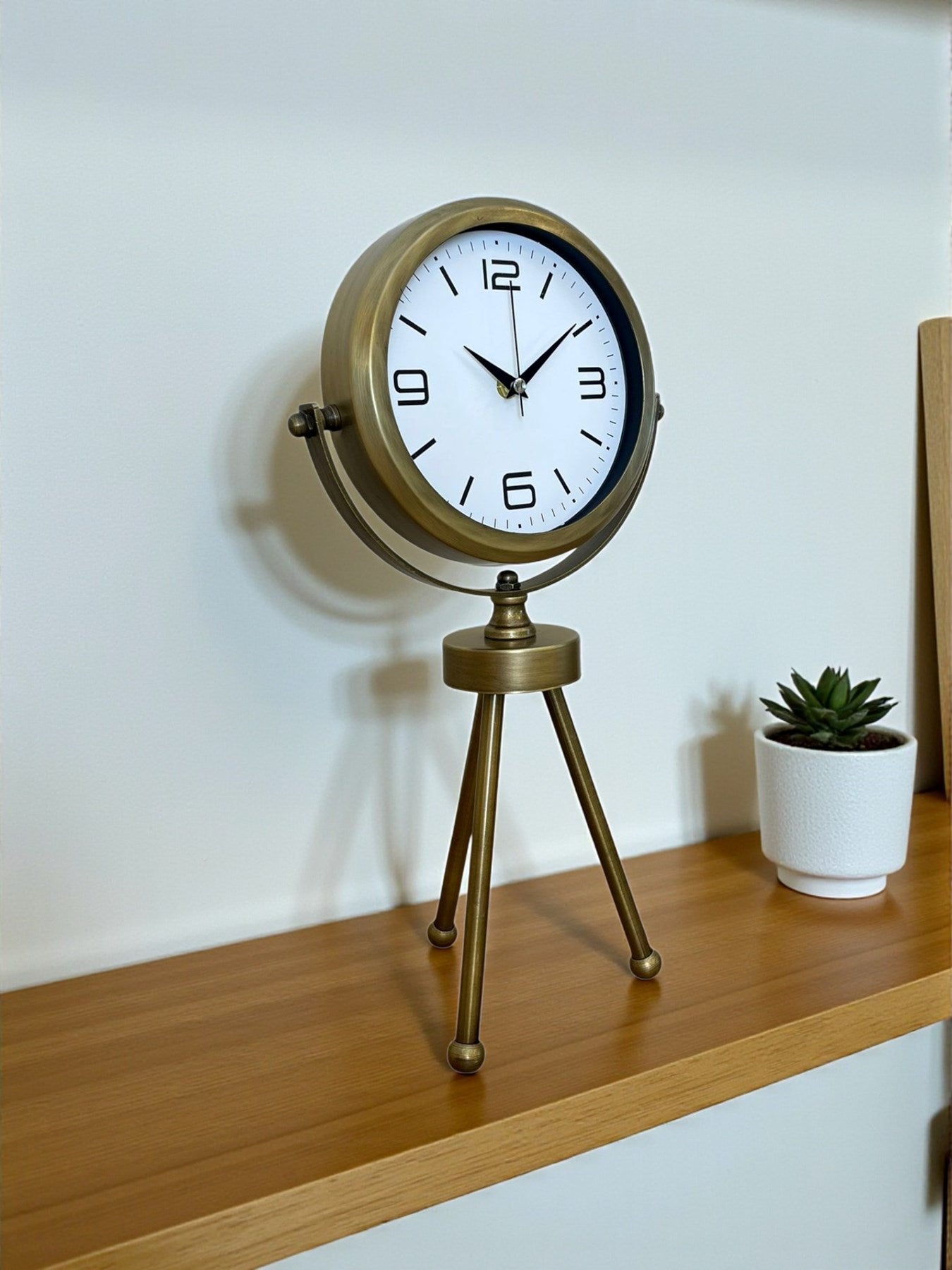 Zentime Eskitme Vintage Üç Ayaklı Masa Saati