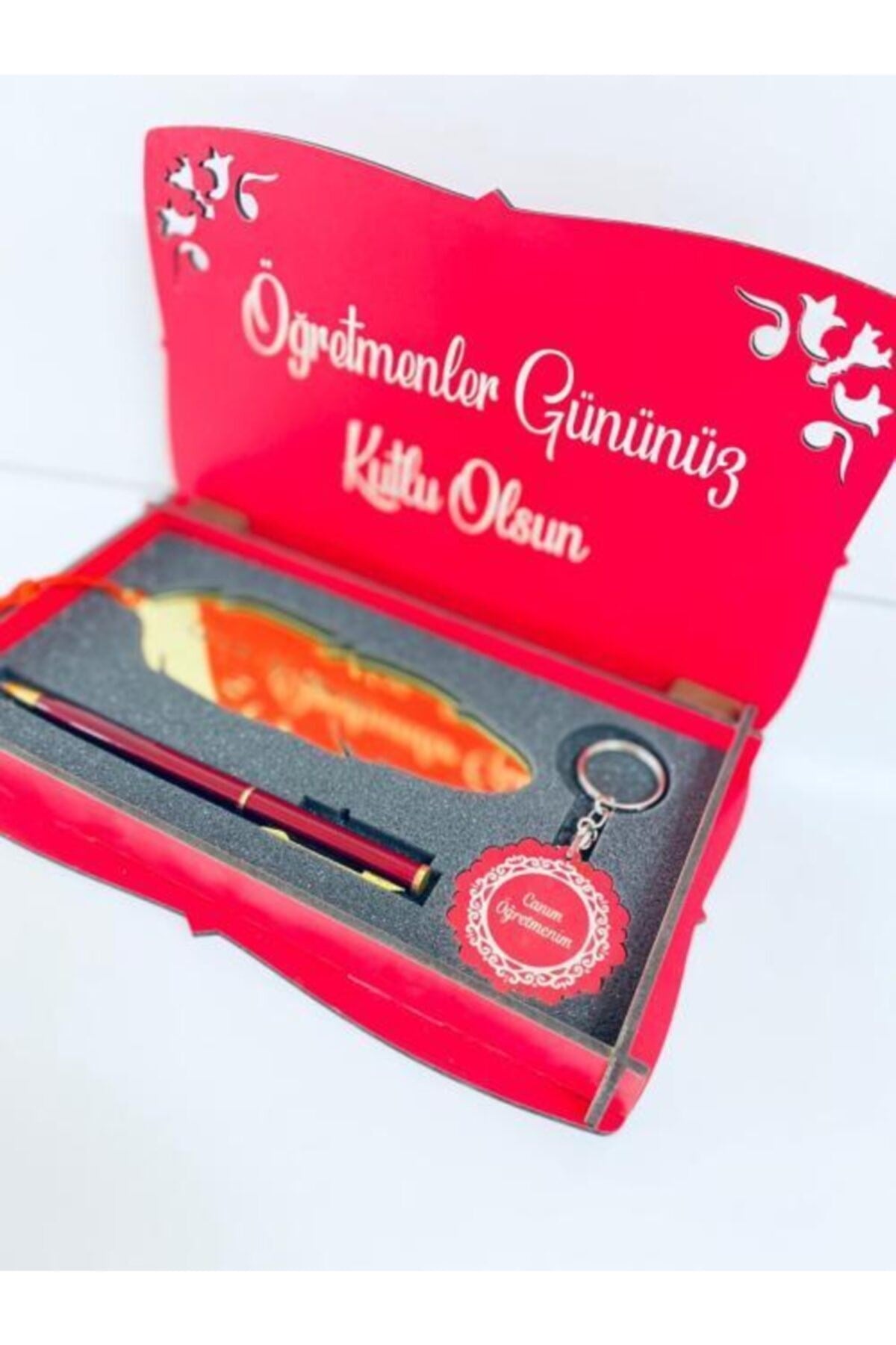 Öğretmenler Gününe Özel Tasarımlı Ahşap Kutu Kalem , Ayraç Ve Anahtarlık Seti