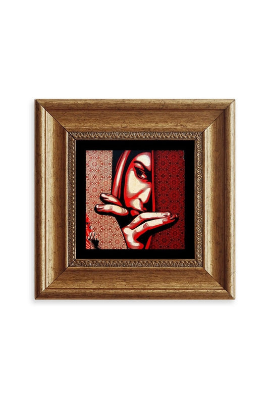 Kadın Çerçeveli Taş Tablo 20 cm