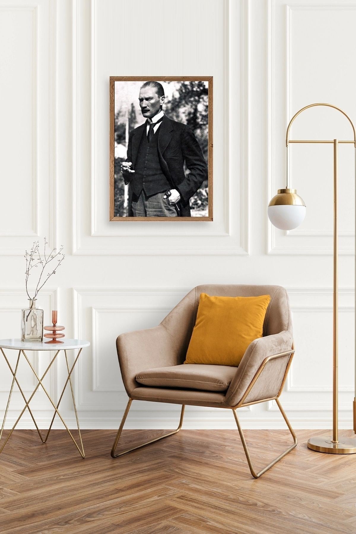 Atatürk Ahşap Çerçeveli Tablo 23 x 30