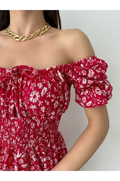Kayık Yaka Çiçek Desenli Bürümcük Mini Elbise – Kırmızı