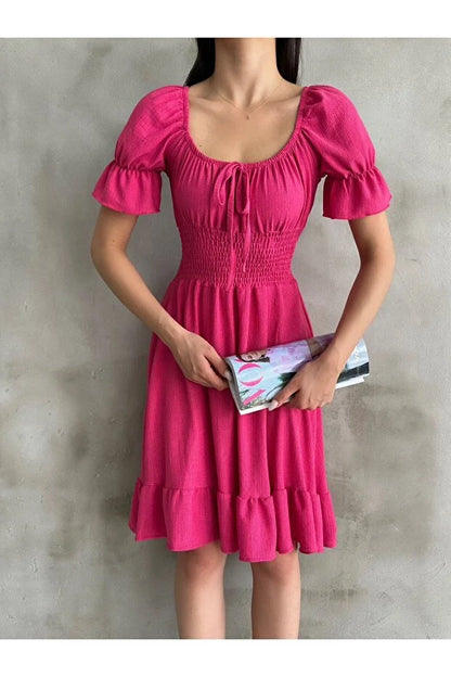 Büzgü ve Fırfırlı Kayık Yaka Mini Elbise – Pembe