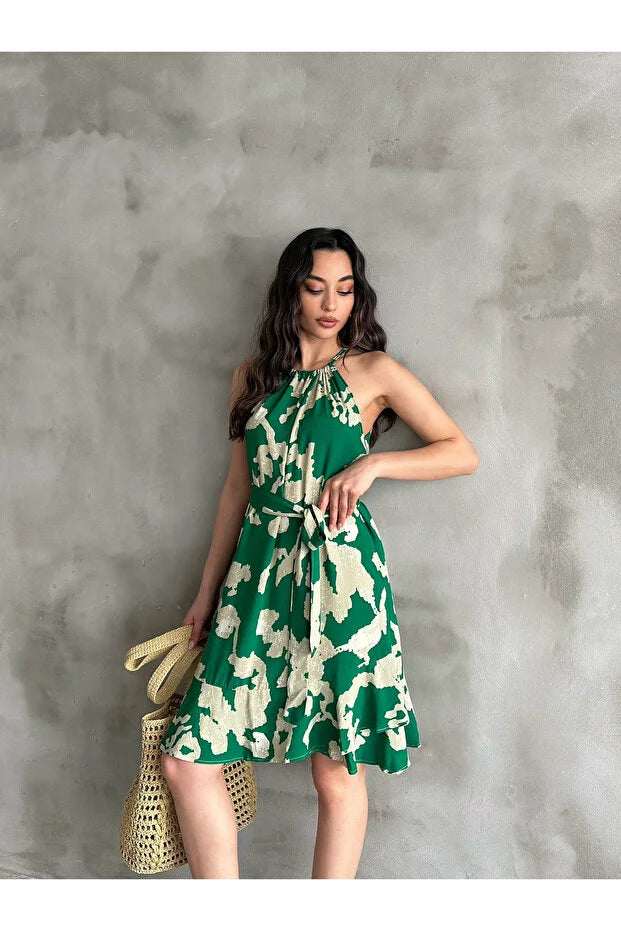 Halter Yaka Kuşaklı Diz Boyu Desenli Elbise - Yeşil