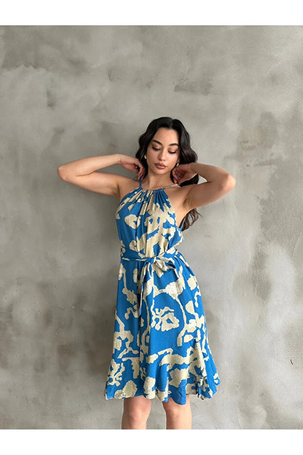 Kadın Mavi Bej Desenli Halter Yaka Kuşaklı Yazlık Elbise