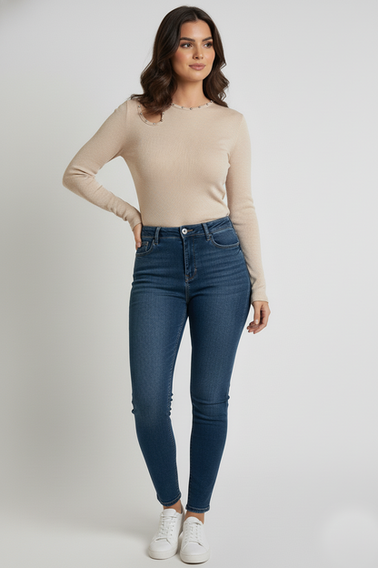 Bisiklet Yaka Cut Out kesimli Taşlı Fitilli Kaşkorse Bluz - Krem