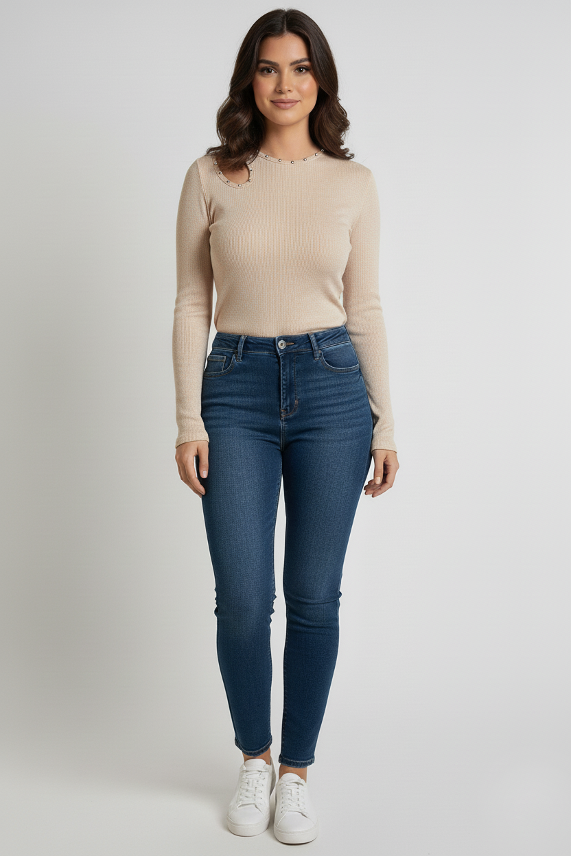 Bisiklet Yaka Cut Out kesimli Taşlı Fitilli Kaşkorse Bluz - Krem