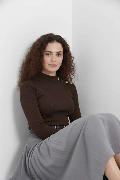 Gold Düğmeli Balıkçı Yaka Fitilli Kaşkorse Bluz – Kahverengi