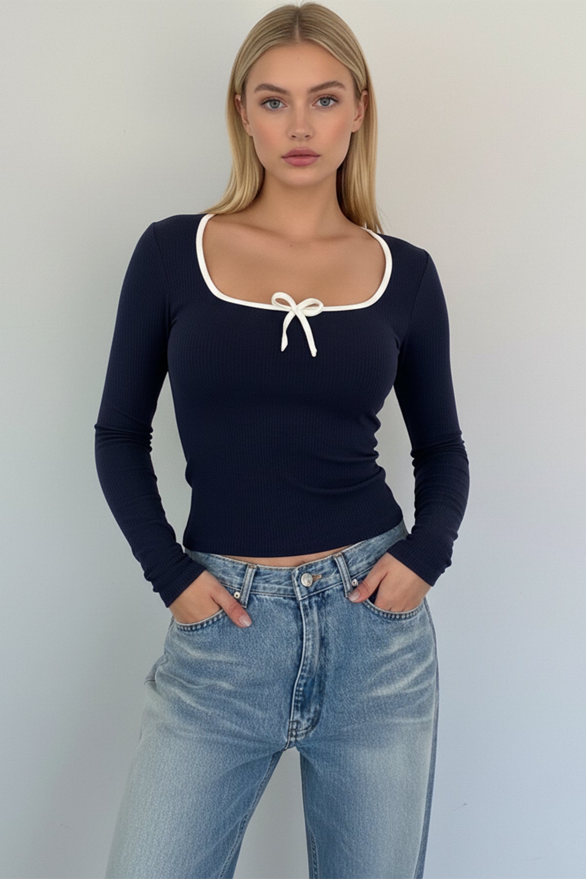 Kare Yaka Kurdele Detay Kaşkorse Bluz - Lacivert