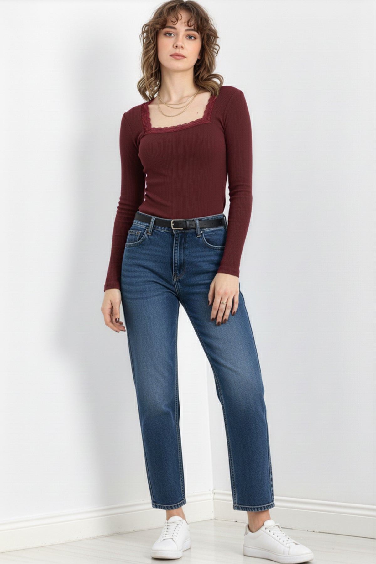 Kare Yaka Dantelli Kaşkorse Bluz -  Bordo