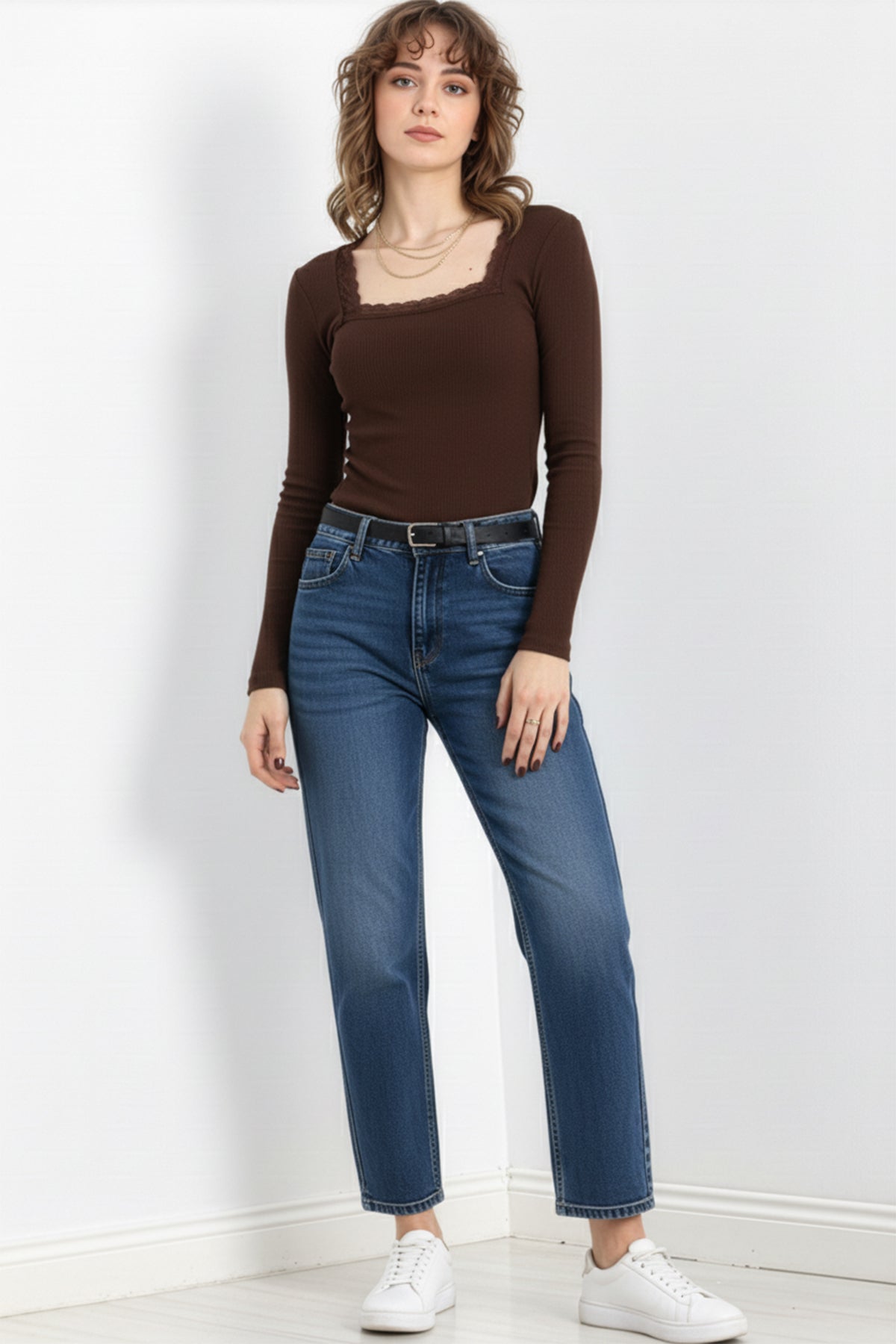 Kare Yaka Dantelli Kaşkorse Bluz - Kahverengi