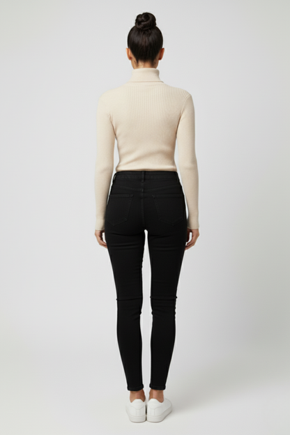 Kadın Ekru Boğazlı Triko Kazak