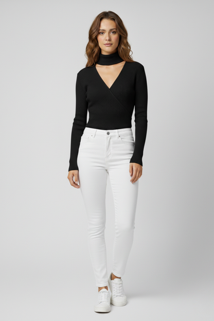 Kadın Boğazlı Pencere Detaylı Siyah Triko Kazak