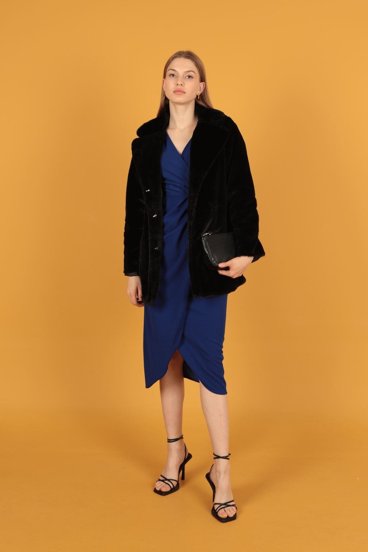 Peluş Kumaş Kadın Siyah Kaban