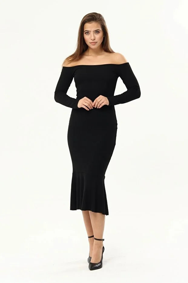Kadın Siyah Omuzlar Açık Eteği Volanlı Elbise