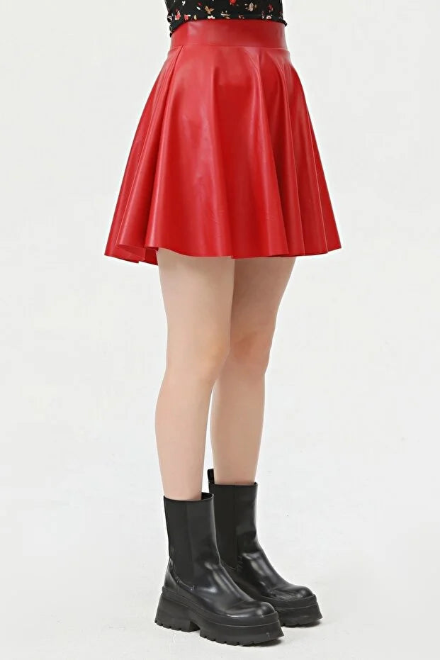 Kadın Mini Kloş Kırmızı Renkli Suni Deri Etek