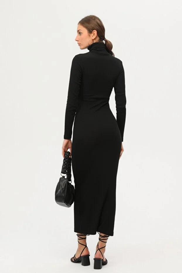 Kadın Siyah Boğazlı Uzun Maxi Elbise
