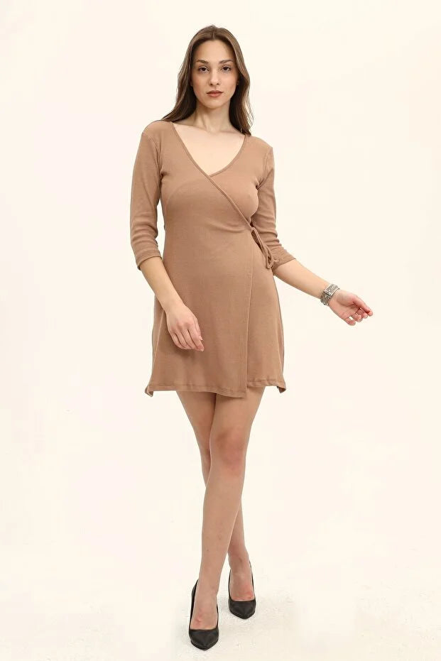 Kadın Açık Kahve Renkli Belden Bağlamalı Örme Kruvaze Elbise