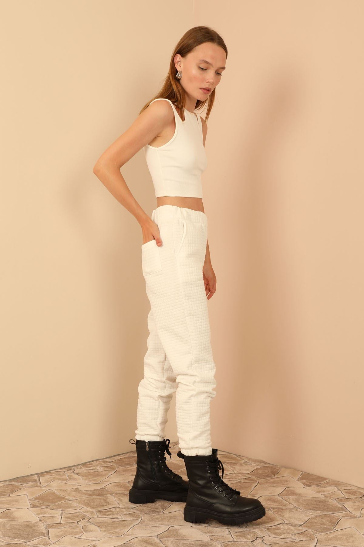 Kadın  Ekru  Pantolon Dört Mevsim