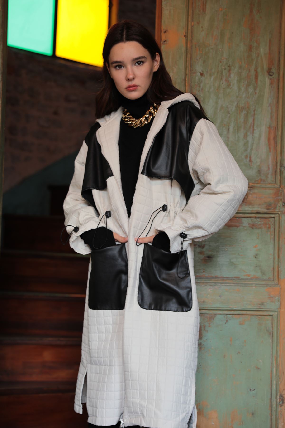 Deri Kumaş Garni Detay Jakar Kadın Trençkot-Bej