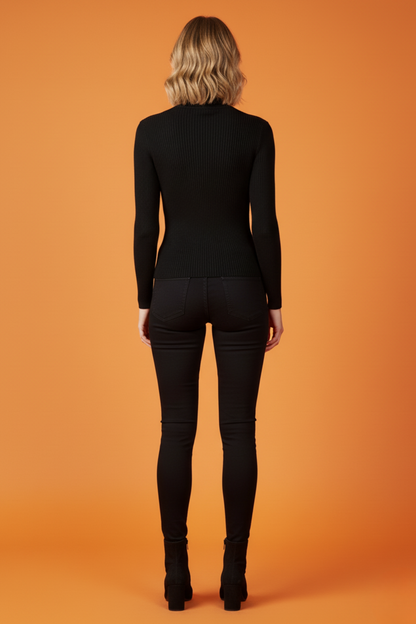 Yarım Balıkçı Yaka Tül Detaylı Siyah Kaşkorse Bluz