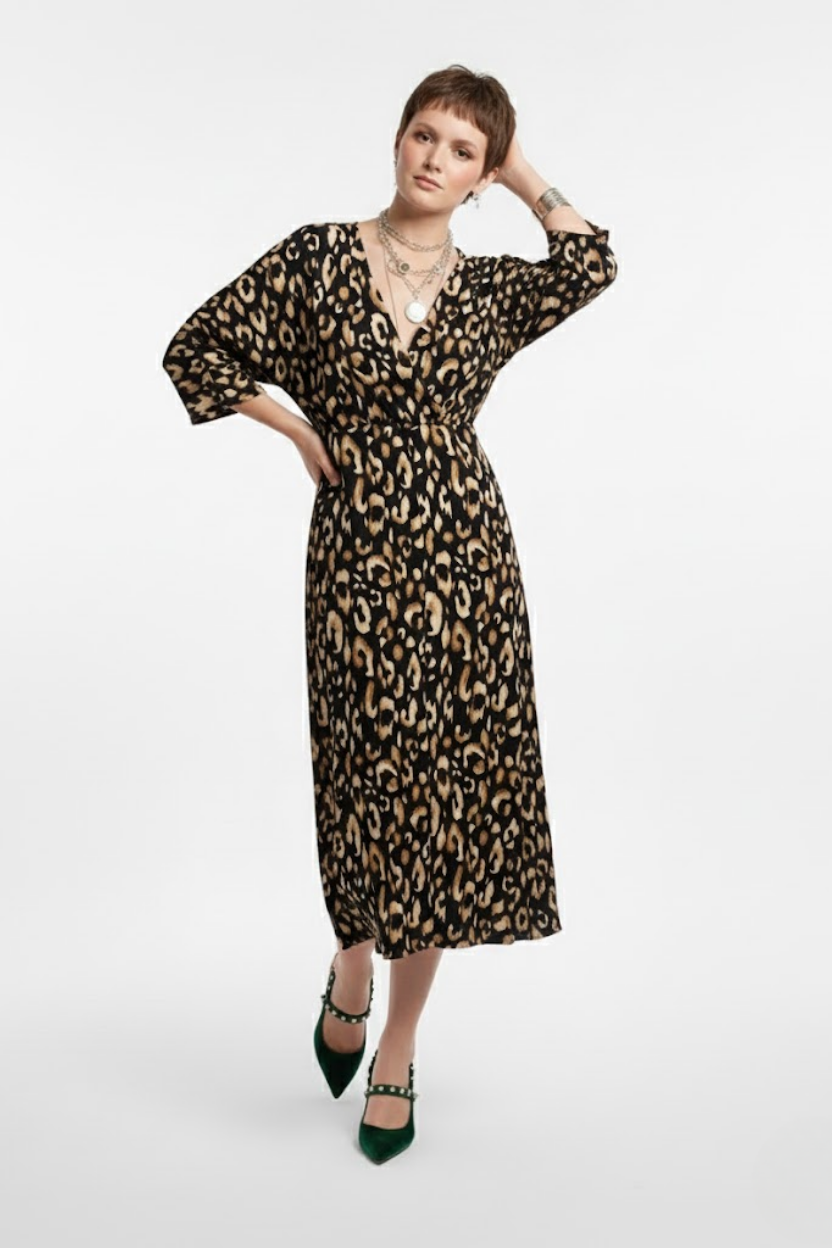 Kadın Leopar Desenli Bürümcük Dokuma Yarasa Kol Önü Yırtmaçlı Midi Elbise