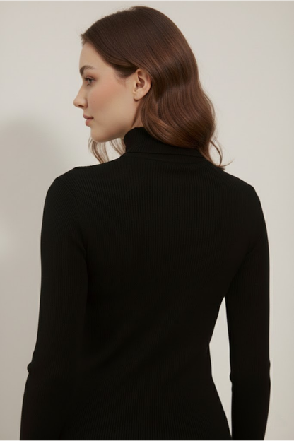 Kadın Siyah Pamuklu Kaşkorse Yarım Balıkçı Yaka Pencere Detaylı Taş İşlemeli Cut Out Bluz