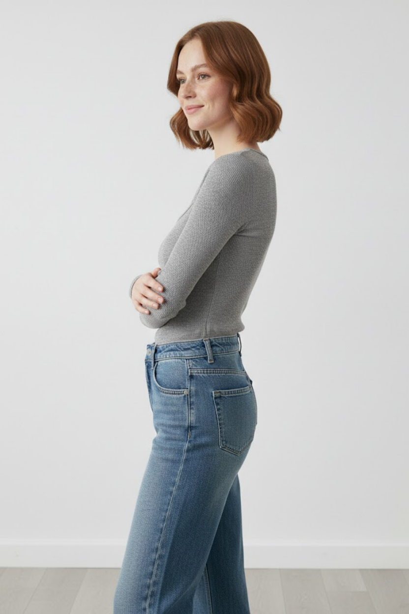 Kadın Melanj Gri Pamuklu Kaşkorse Pencere Yaka Cut Out Detaylı Slim Fit Esnek Bluz