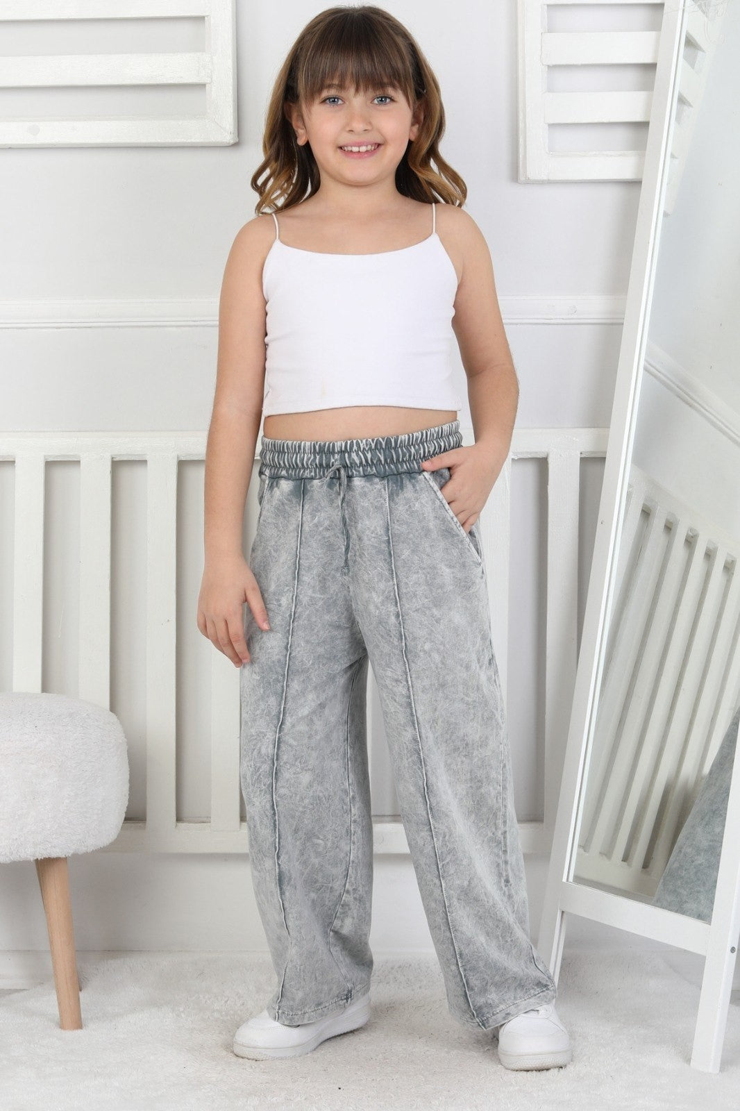 İki İplik Önü Çizgi Detaylı Yıkamalı Kız Çocuk Gri Eşofman Altı
