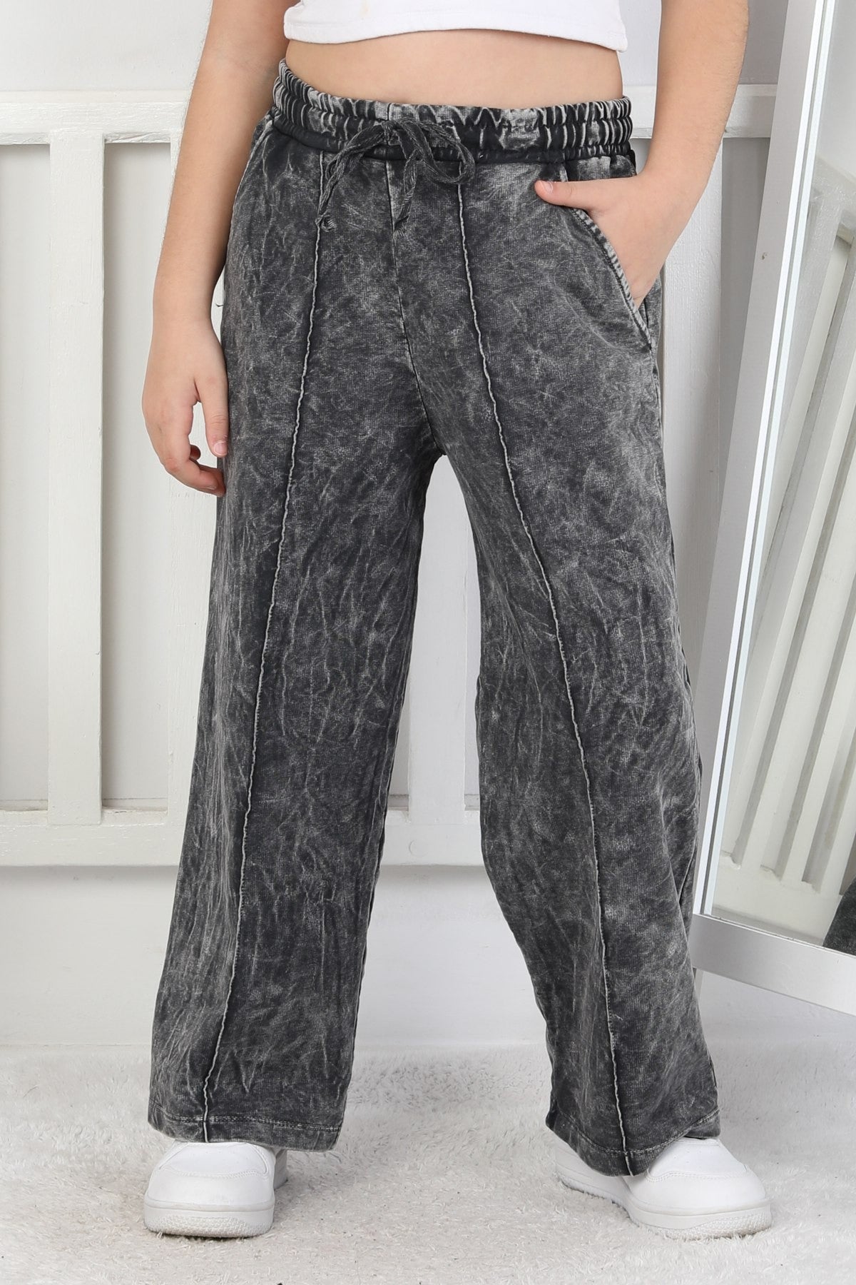 İki İplik Önü Çizgi Detaylı Yıkamalı Kız Çocuk Eşofman Altı