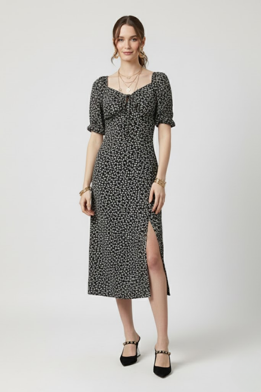 Kadın Siyah Çiçek Desenli Yırtmaçlı Midi Elbise - Kare Yaka Büzgü Detaylı Esnek Formlu Günlük Şık Elbise