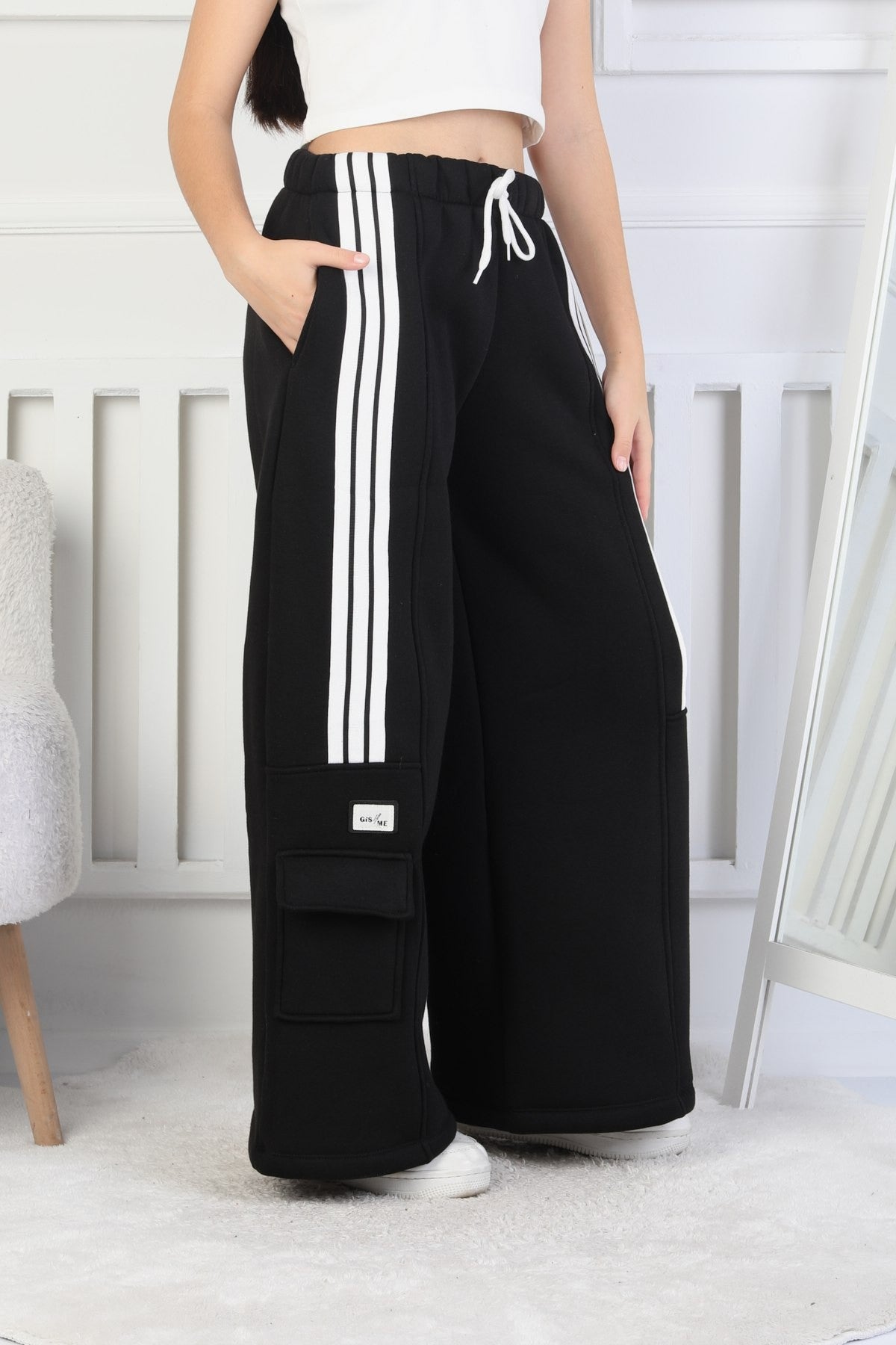 Üç İplik Şardonlu Çep Detaylı Bol Paça Kız Çocuk Eşofman Altı