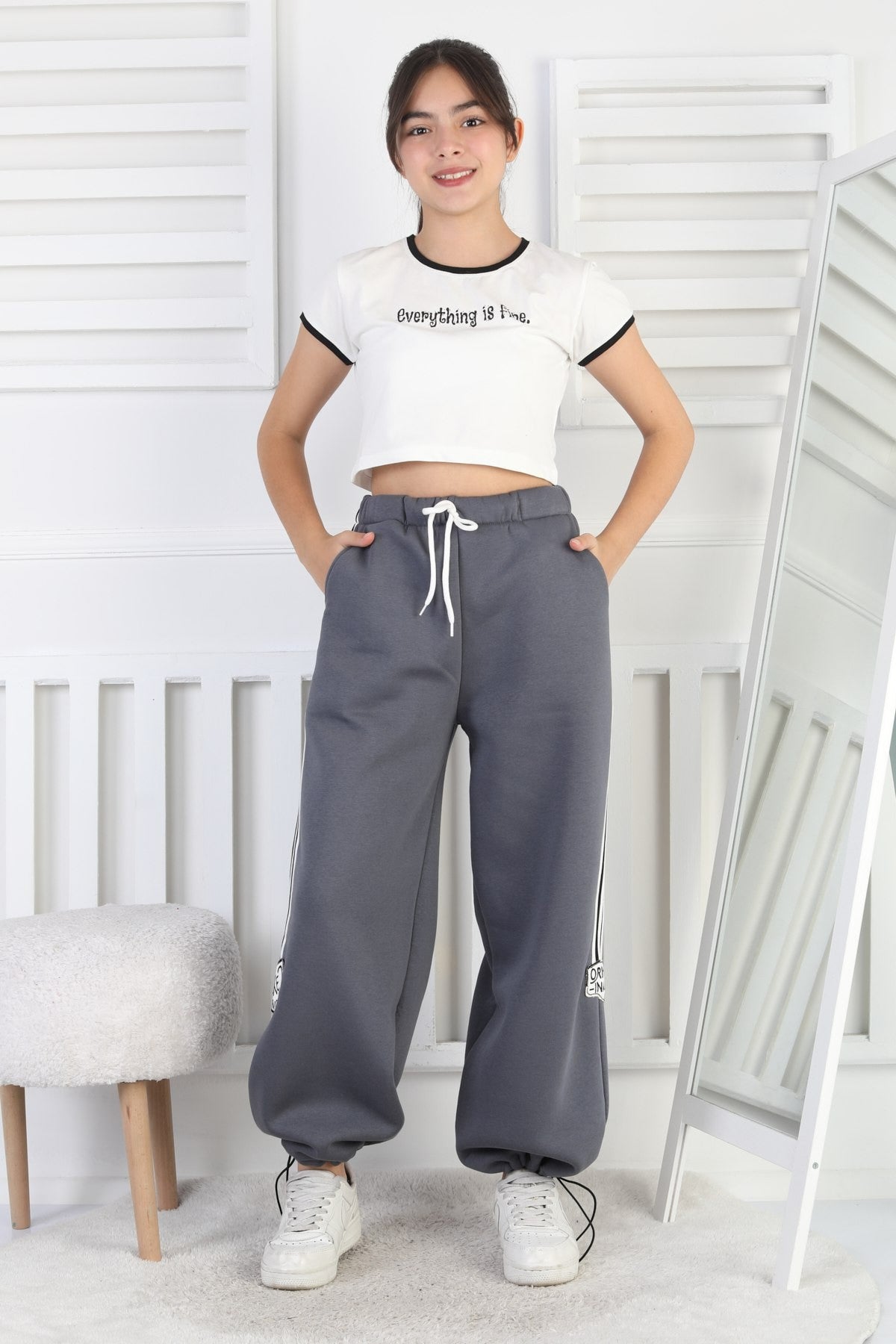 Üç İplik Şardonlu Çizgili Bol Paça Kız Çocuk Eşofman Altı