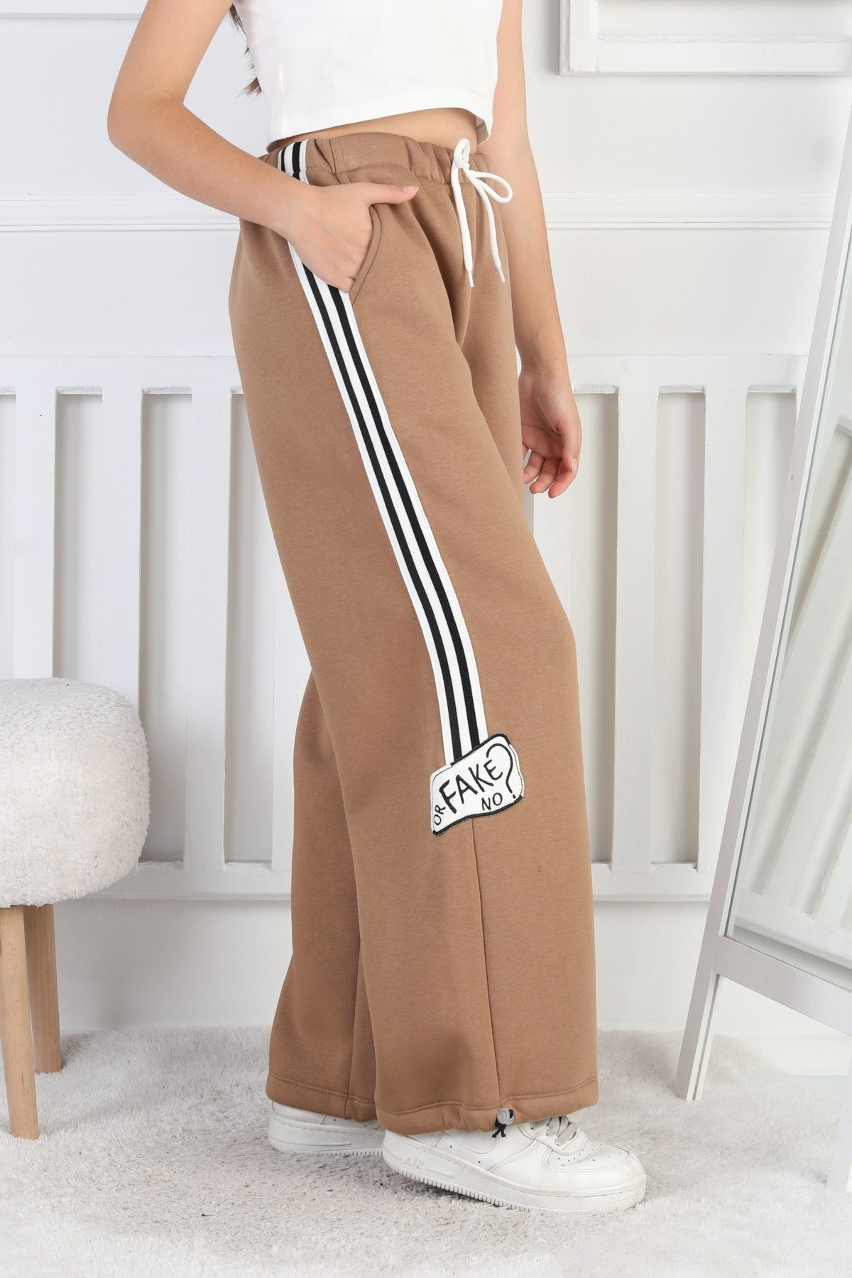 Üç İplik Şardonlu Çizgili Bol Paça Kız Çocuk Eşofman Altı