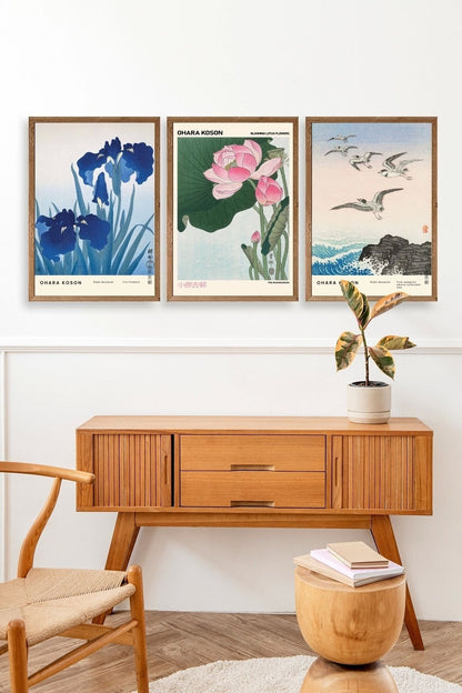 Vazodaki Çiçekler Üçlü Ahşap Çerçeveli Tablo 50 x 70