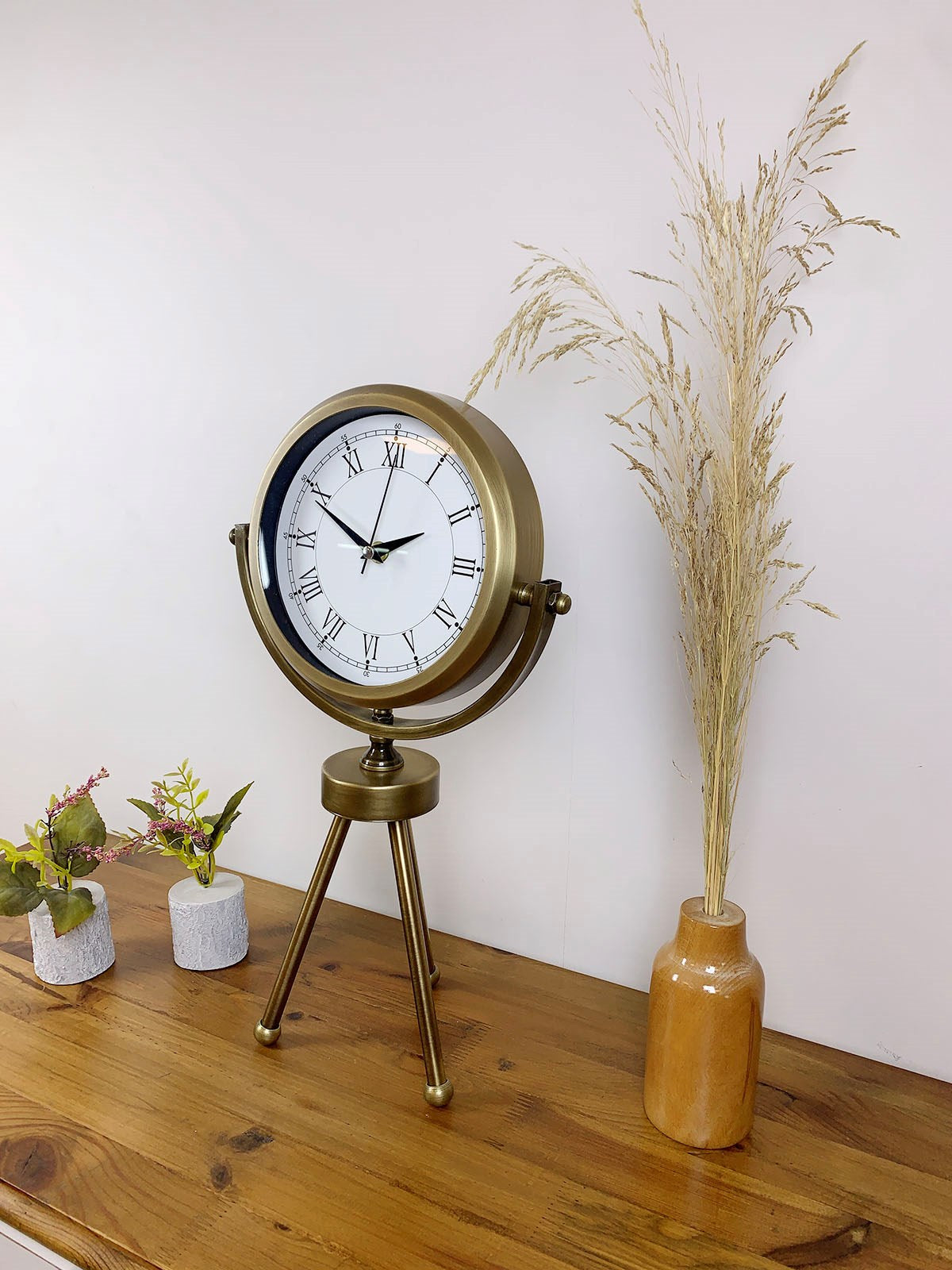 Zentime Eskitme Vintage Üç Ayaklı Masa Saati