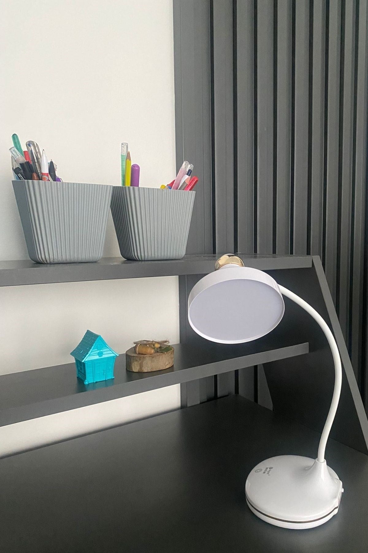 BUFFER® Dokunmatik 3 Farklı LED Işıklı Çalışma Masası Üstü Lamba