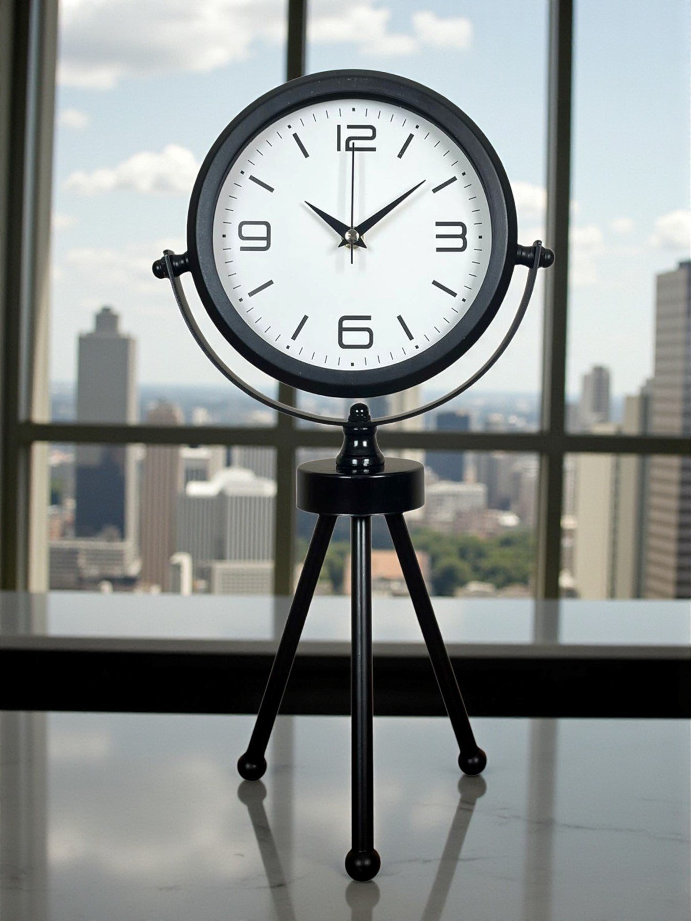 Zentime Siyah Zarif Üç Ayaklı Masa Saati