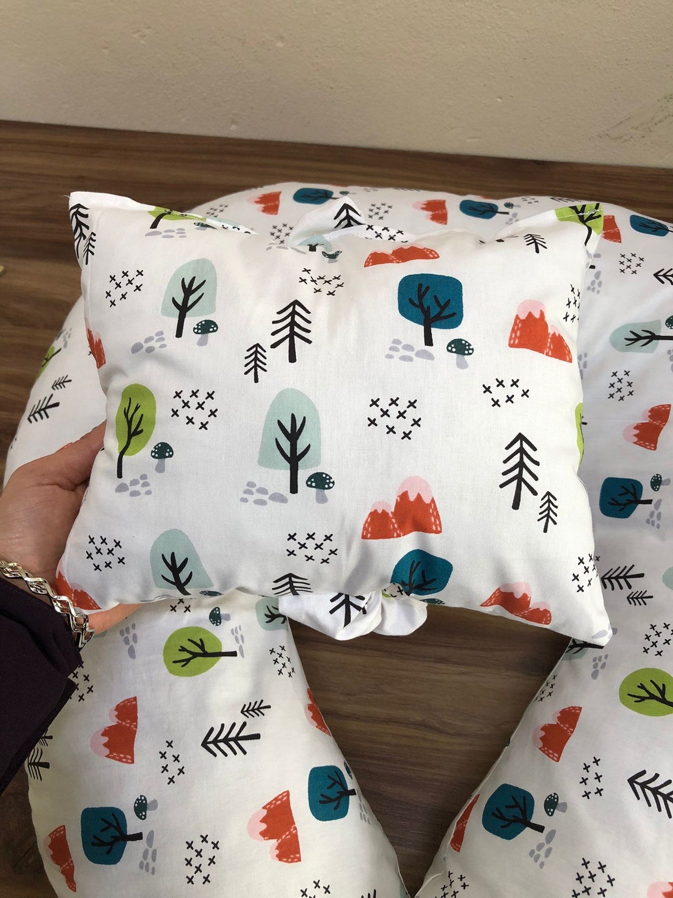 Bebek emzirme yastığı, minderi