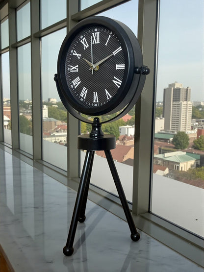 Zentime Siyah Zarif Üç Ayaklı Masa Saati