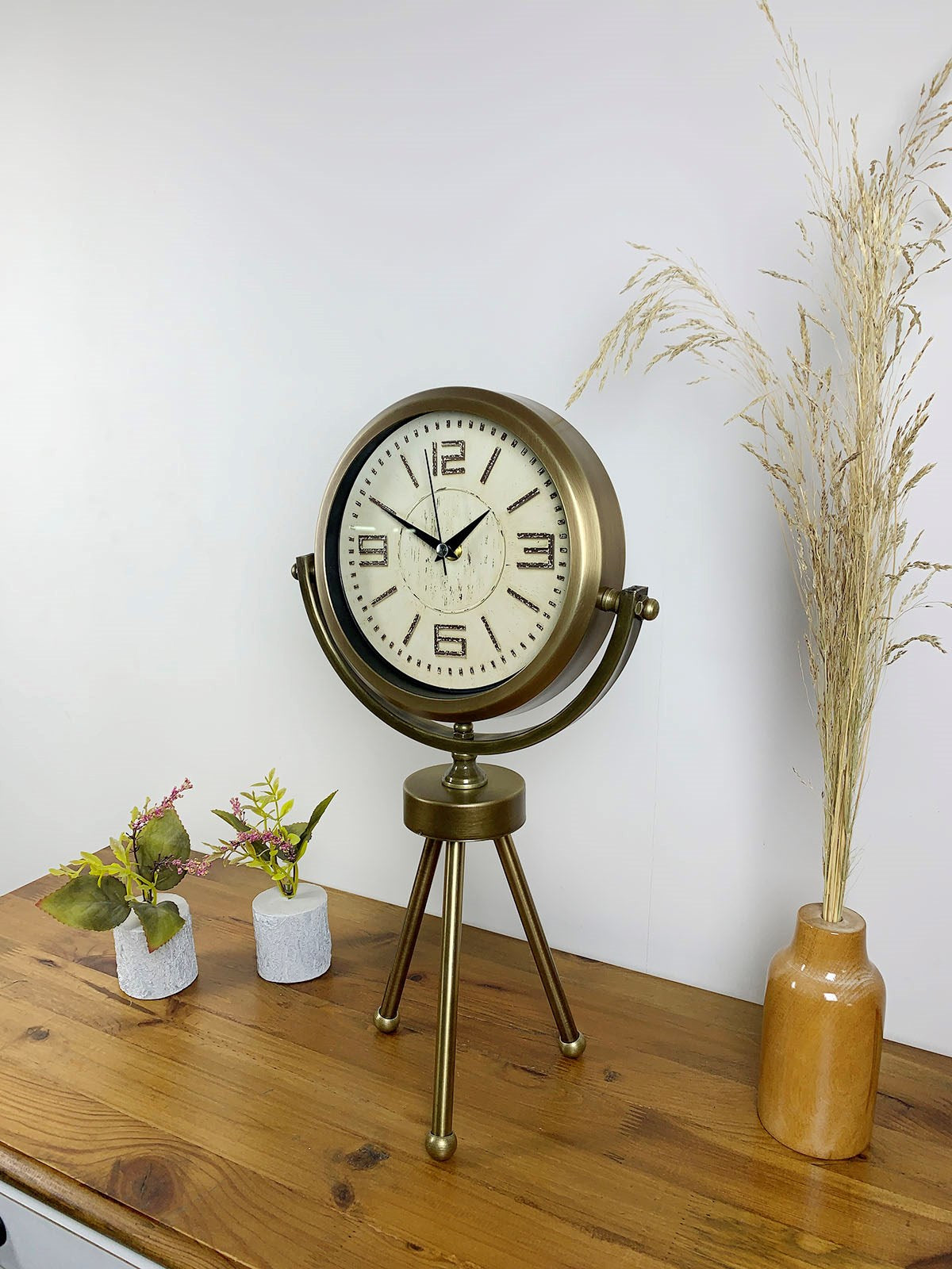 Zentime Eskitme Vintage Üç Ayaklı Masa Saati