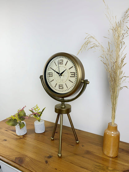 Zentime Eskitme Vintage Üç Ayaklı Masa Saati